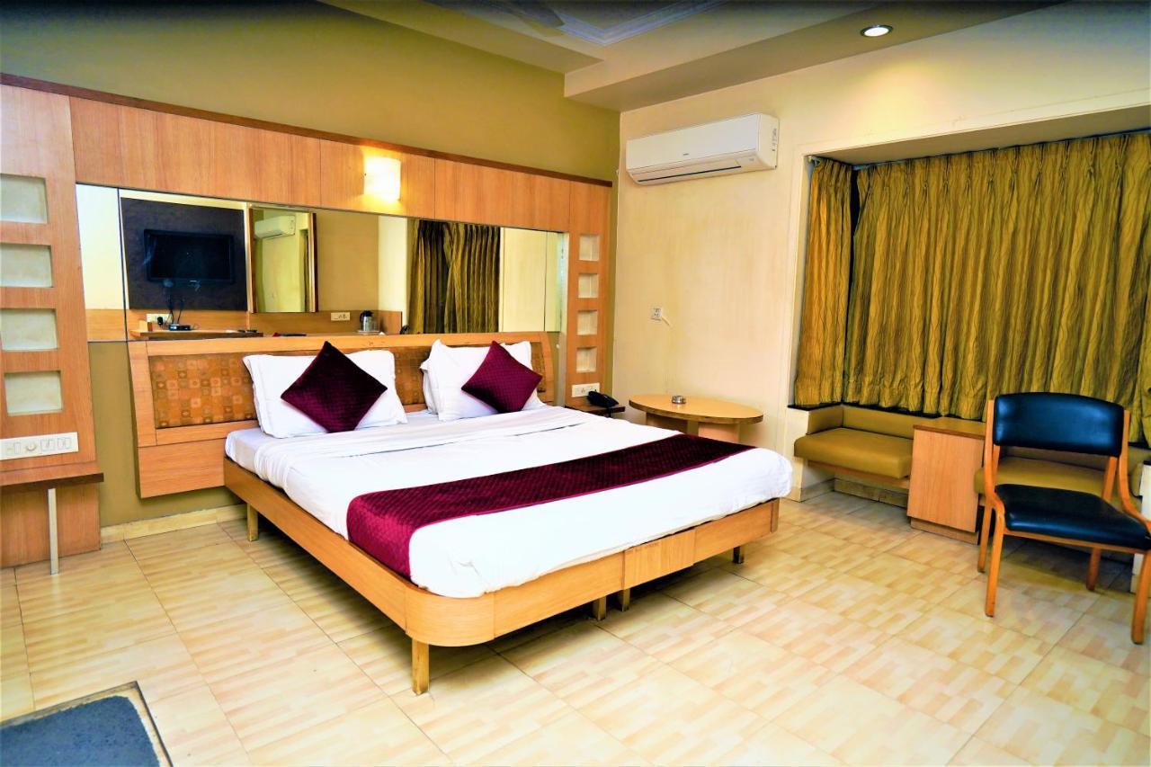 New Hotel Europa Inn 라즈콧 외부 사진