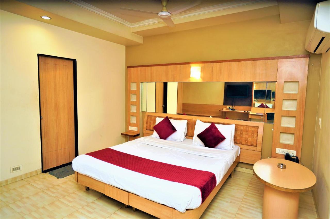 New Hotel Europa Inn 라즈콧 외부 사진