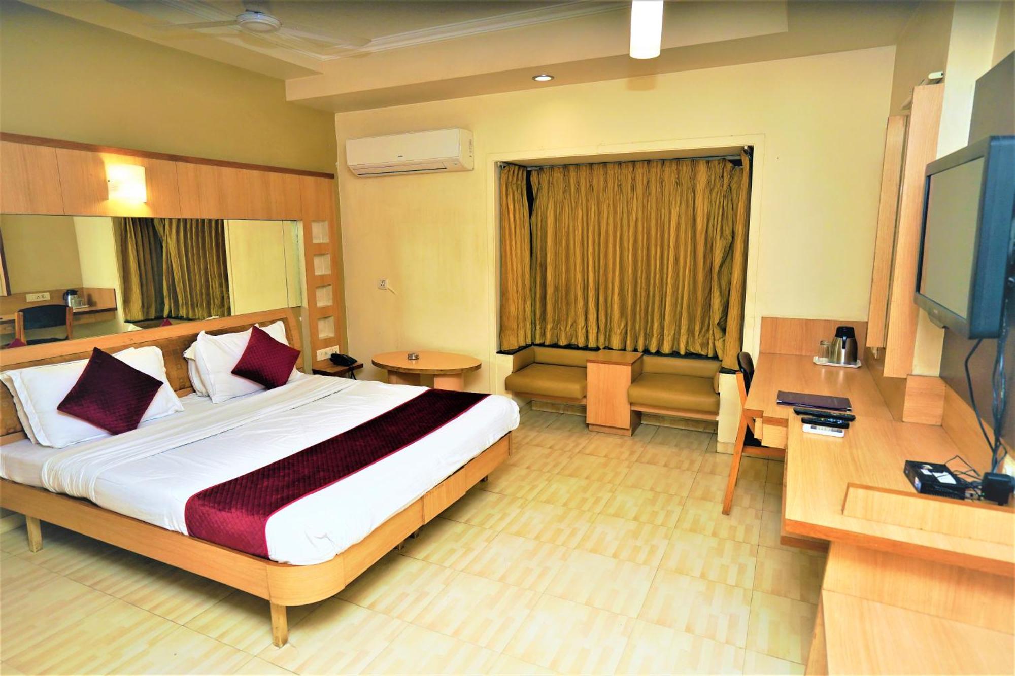 New Hotel Europa Inn 라즈콧 외부 사진
