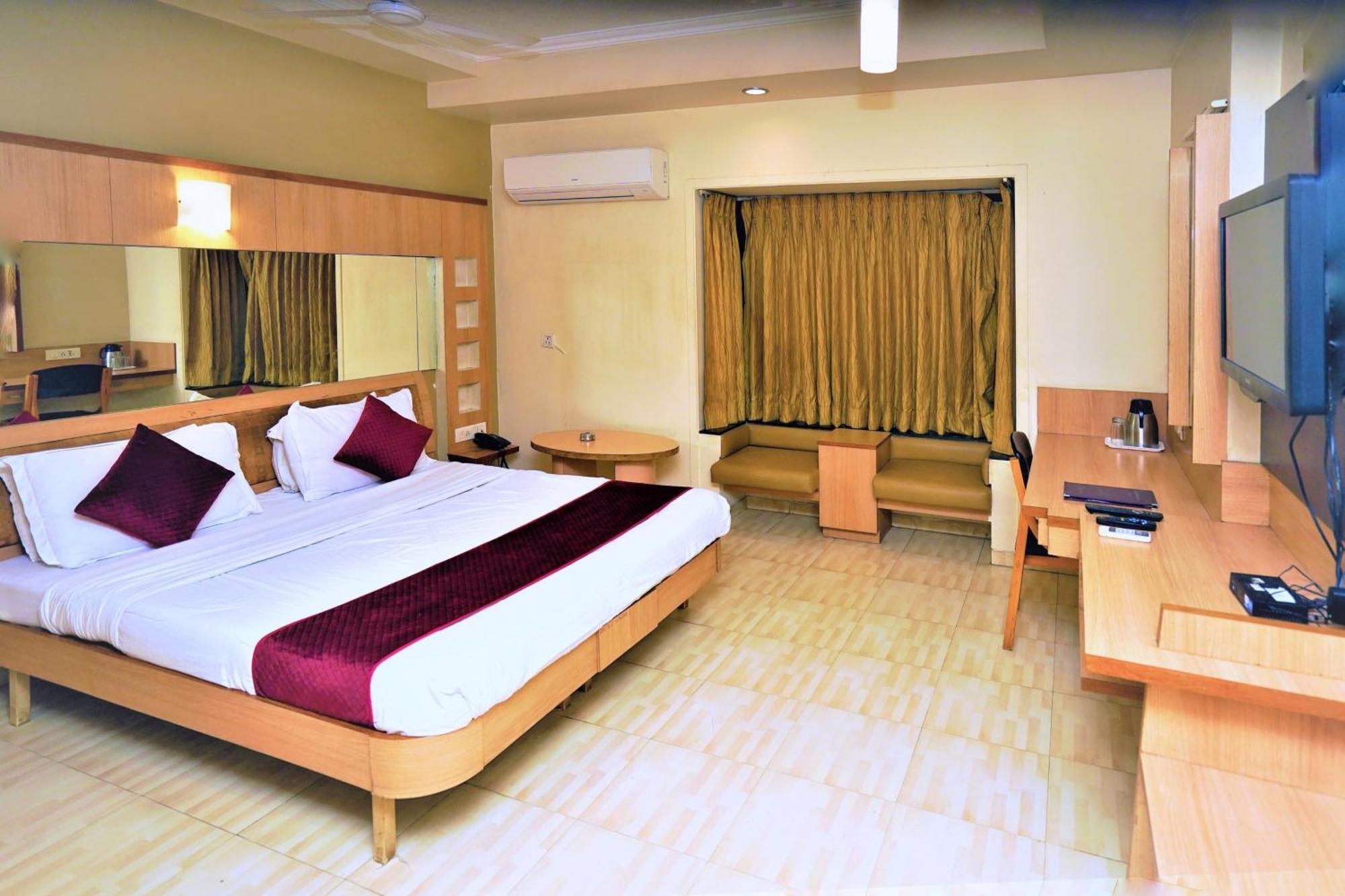 New Hotel Europa Inn 라즈콧 외부 사진